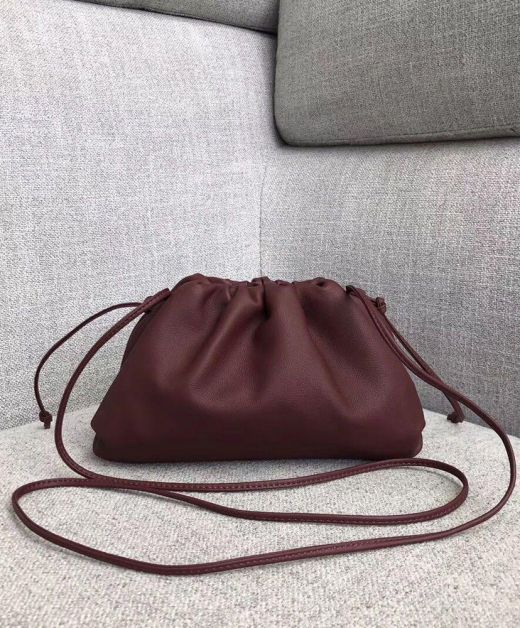 Low Price Burgundy Calfskin Magnetic Frame Closure Lace Up Strap Pouch—Replica Bottega Veneta Lady'S Cloud Clutch